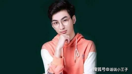 虎牙赖神吃瓜,笑料百出，精彩纷呈