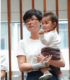 两个护士吃瓜,揭秘医疗圈里的八卦风云