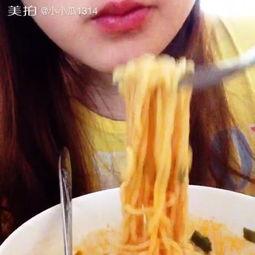 小瓜视频吃泡面,泡面美食大比拼，谁才是泡面达人？